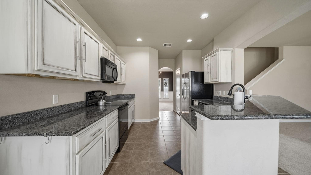 13092 Greenbriar - Photo 5