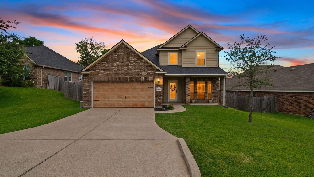 13092 Greenbriar - Photo 0