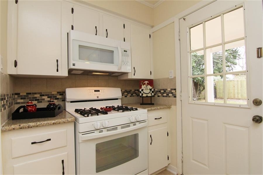 8526 Friendship Road - Photo 10