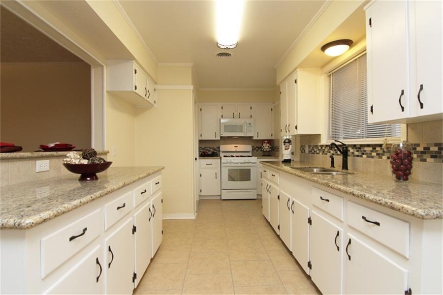 8526 Friendship Road - Photo 7