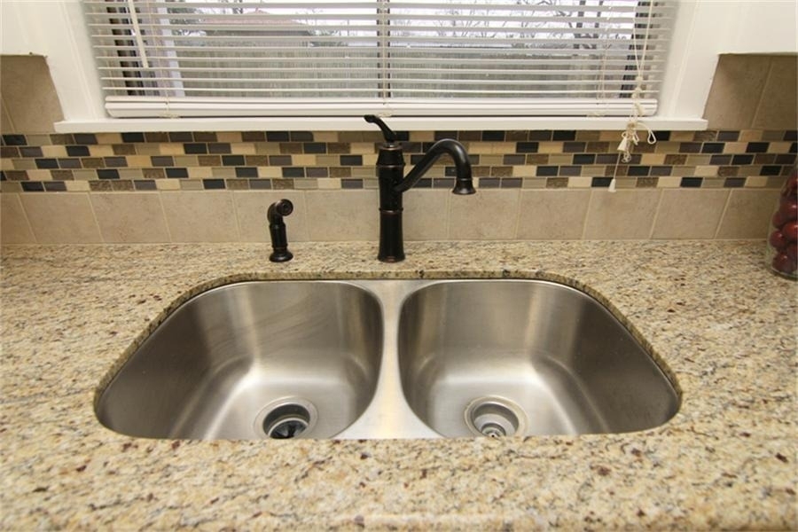 8526 Friendship Road - Photo 9