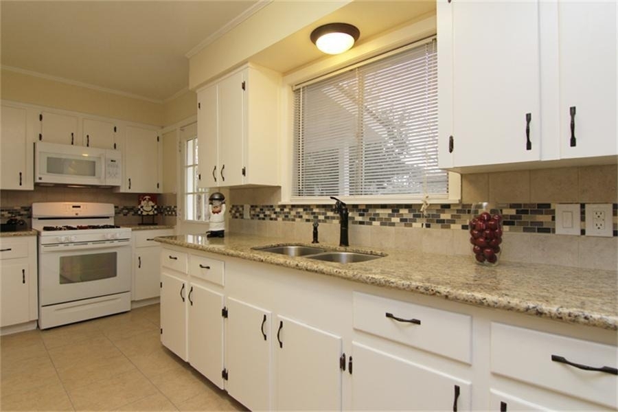 8526 Friendship Road - Photo 8