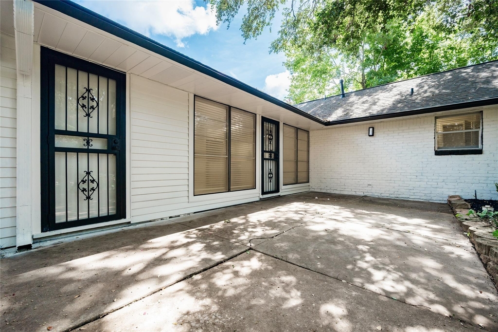 5027 Darnell Street - Photo 17