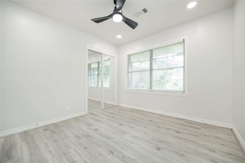 5027 Darnell Street - Photo 11
