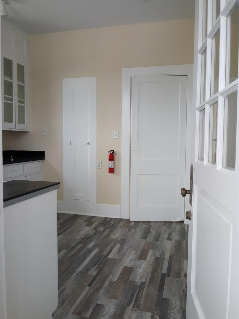 1818 Church - Photo 4