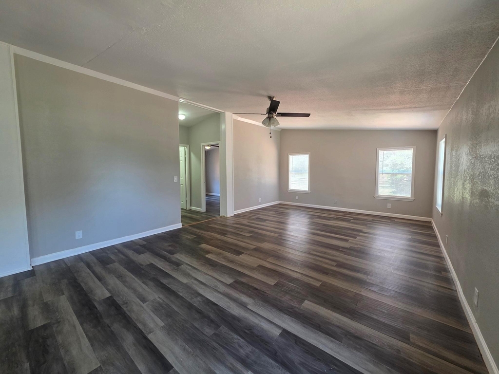 12121 Old County Road - Photo 8