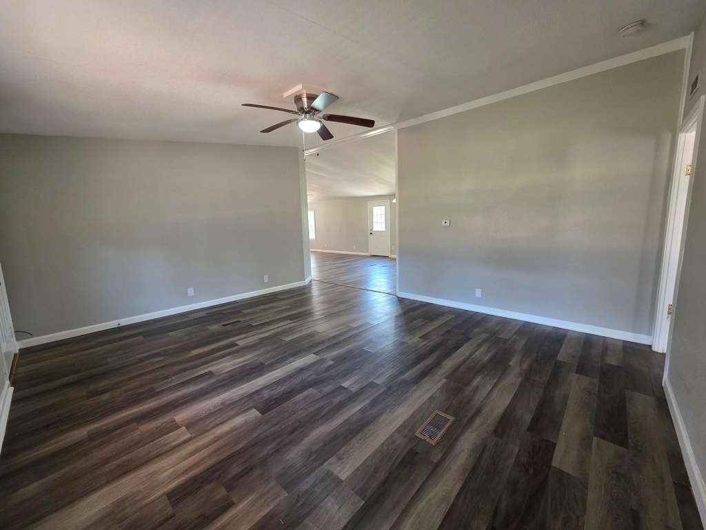 12121 Old County Road - Photo 4