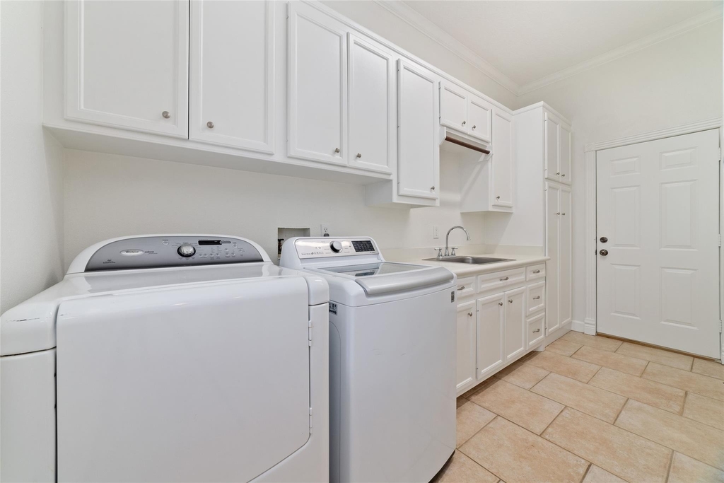 13311 Duke Of York Lane - Photo 12