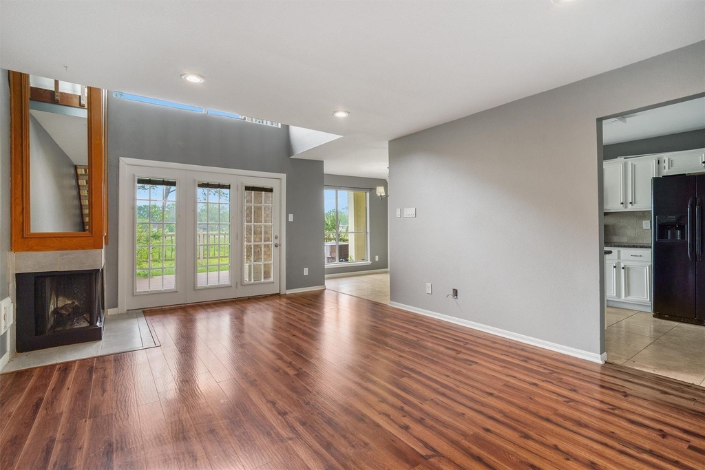 16212 Seahorse Drive - Photo 2