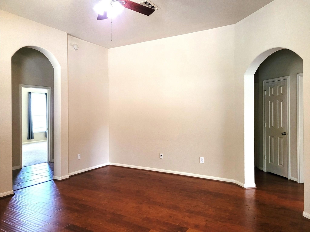 6042 Starbrook Creek Drive - Photo 9