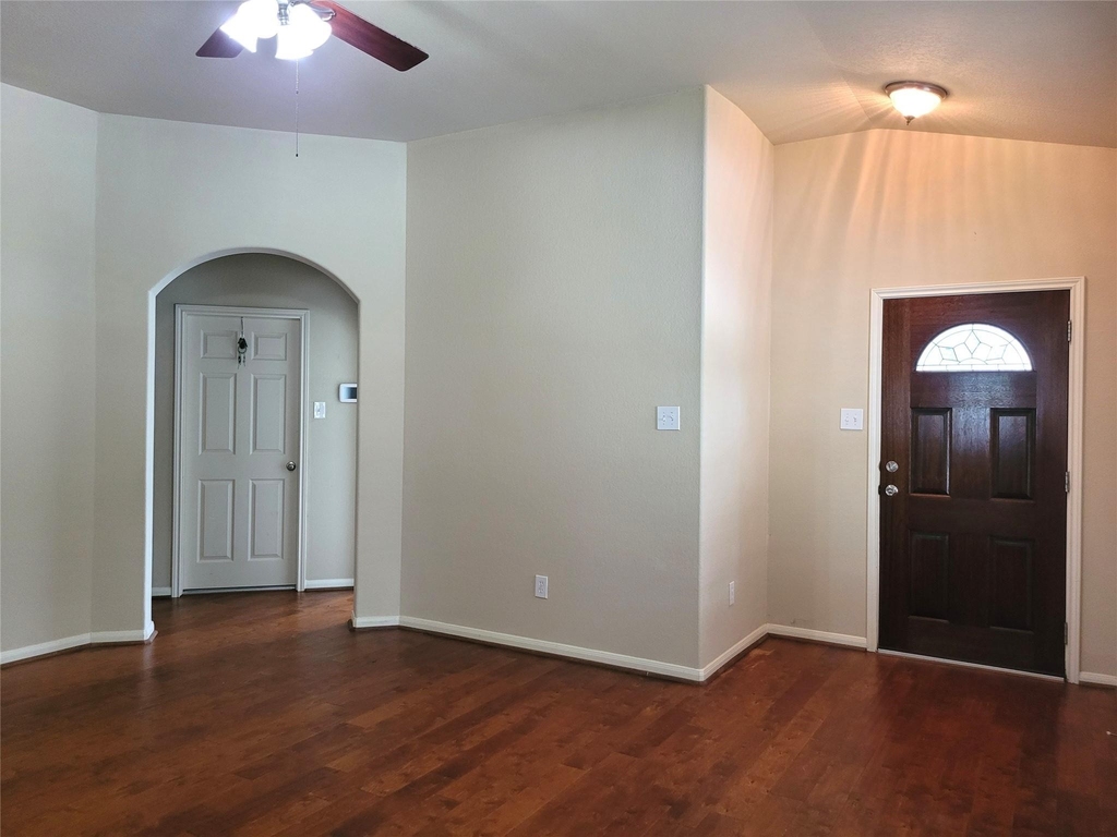 6042 Starbrook Creek Drive - Photo 3