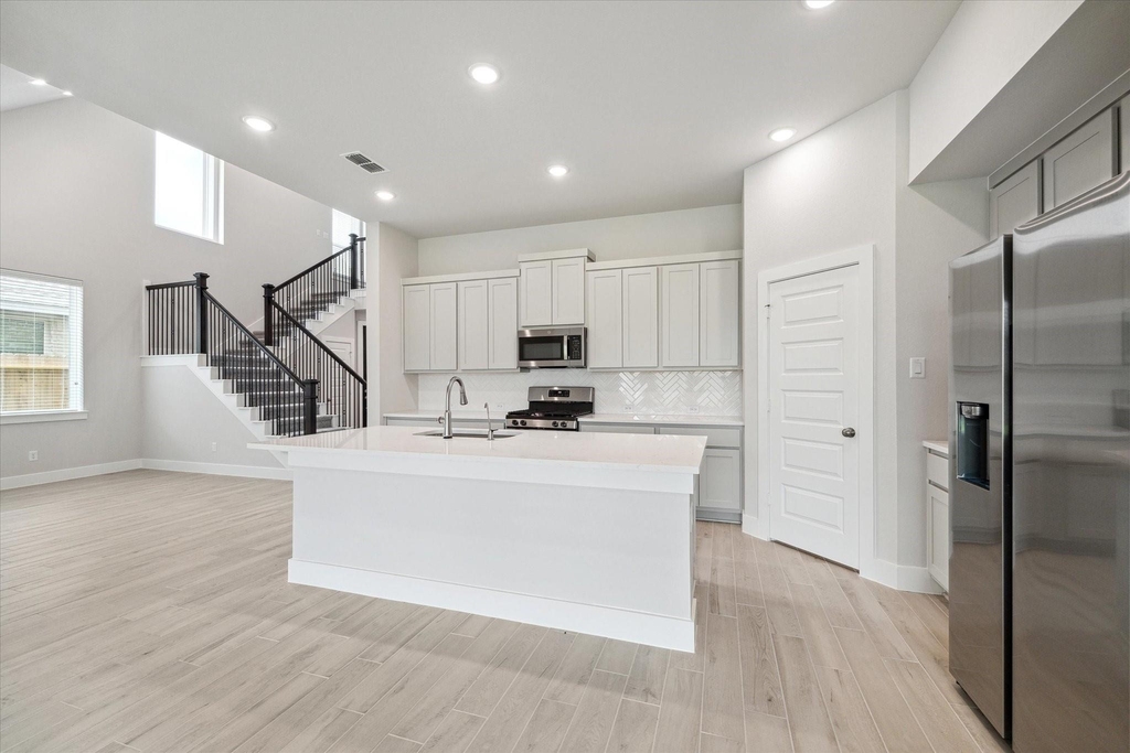 2418 Russet Forest Drive - Photo 8