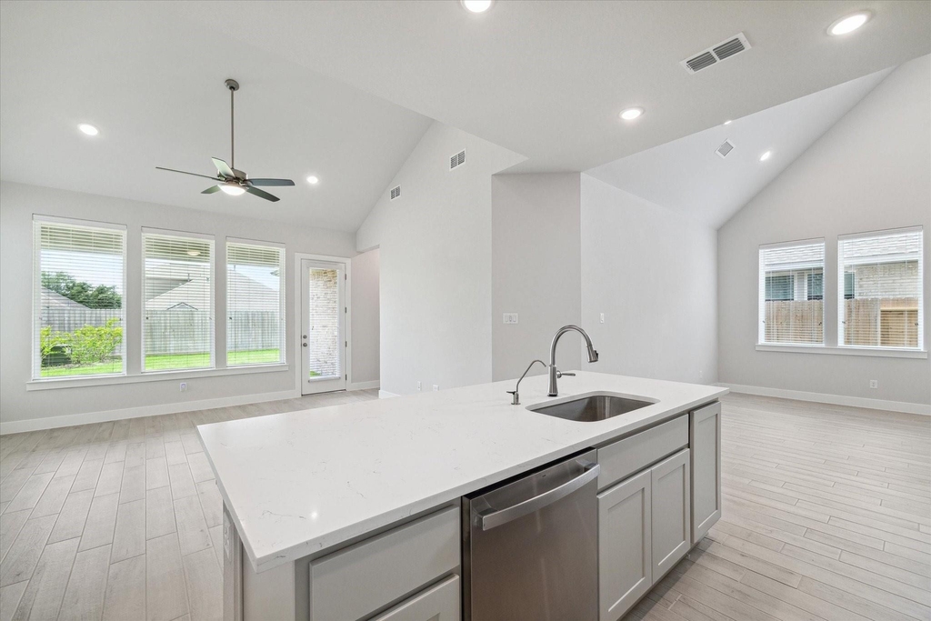 2418 Russet Forest Drive - Photo 10