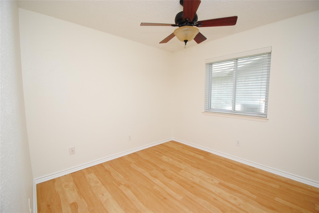 22619 Leedstown Lane - Photo 14