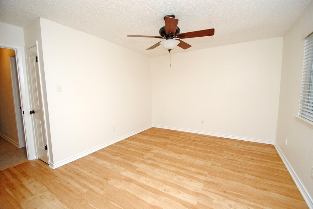 22619 Leedstown Lane - Photo 18