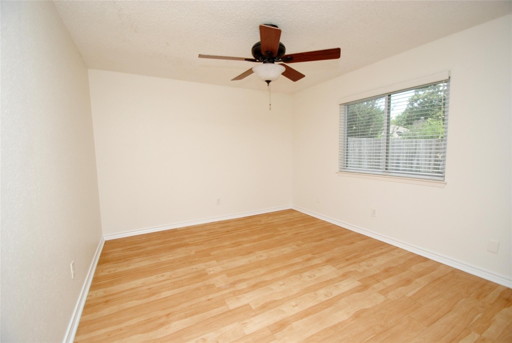 22619 Leedstown Lane - Photo 17
