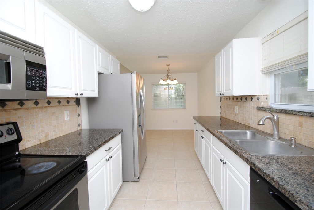 22619 Leedstown Lane - Photo 7