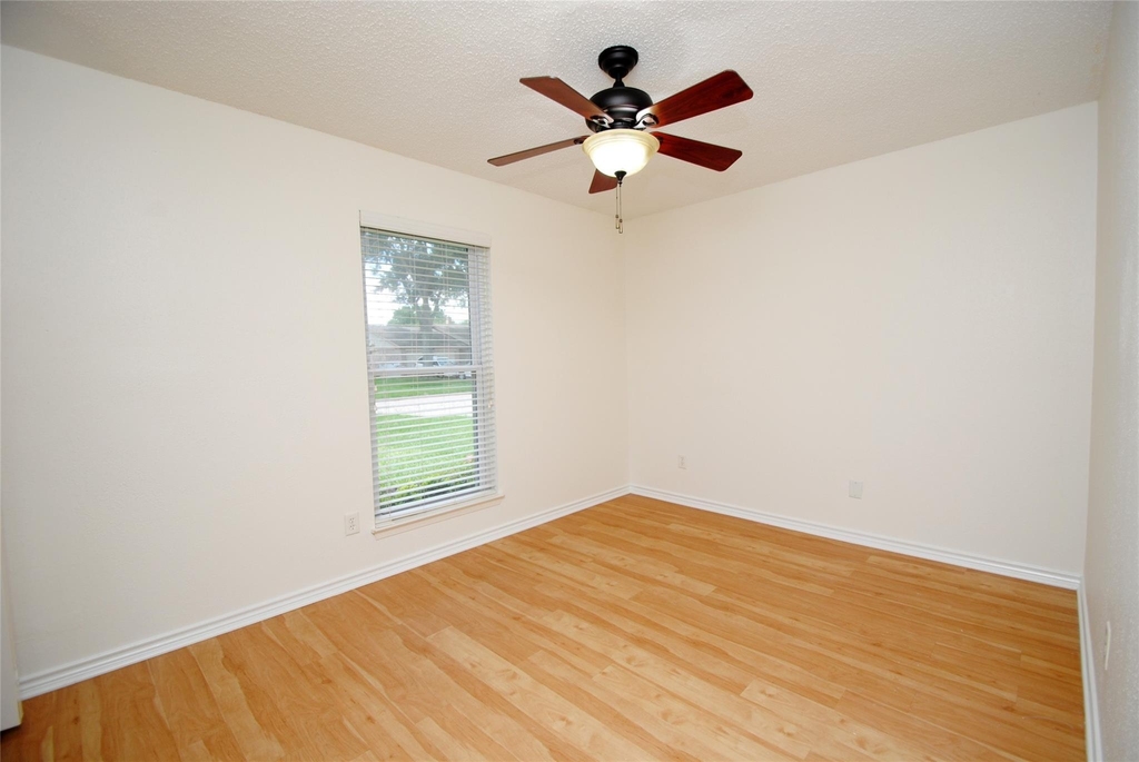 22619 Leedstown Lane - Photo 10