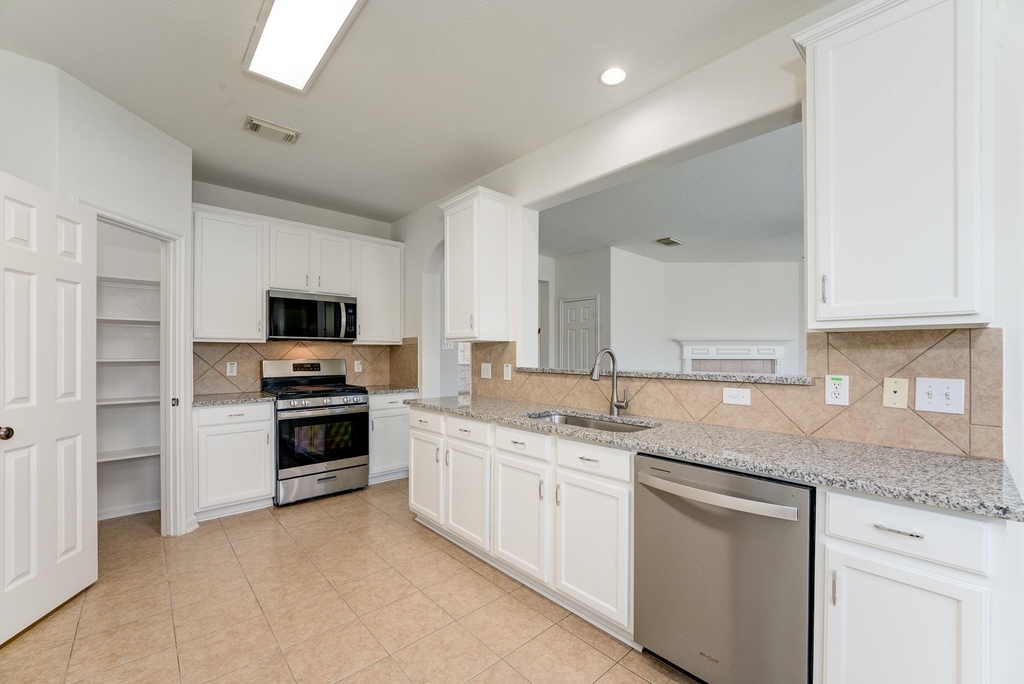 16906 Shoal Park Drive - Photo 13