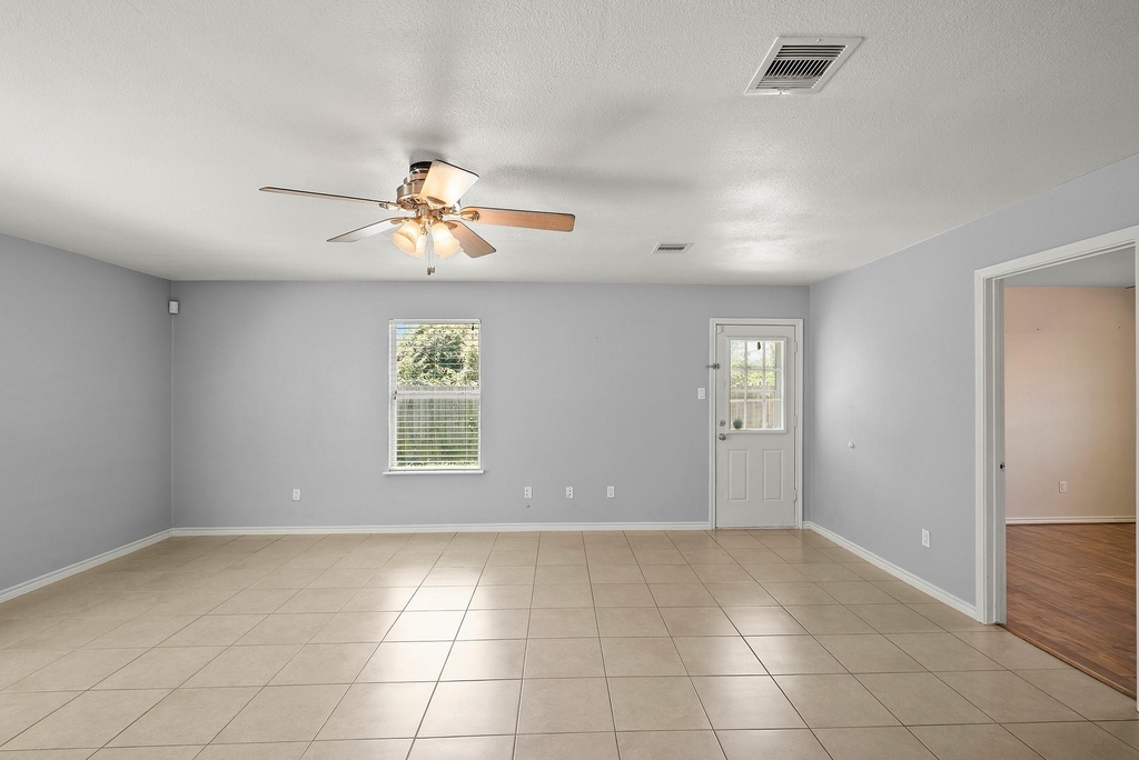 1631 Quail Run - Photo 13