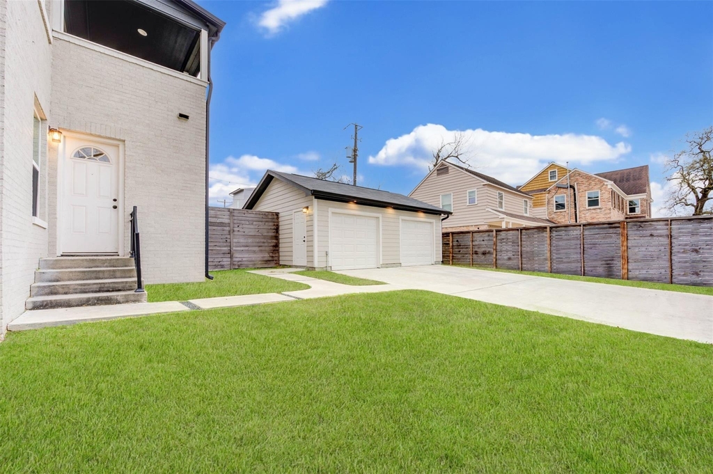 2202 Wentworth Street - Photo 36