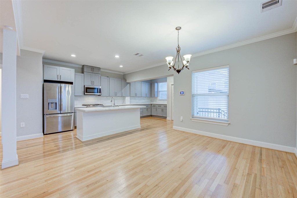 2202 Wentworth Street - Photo 5