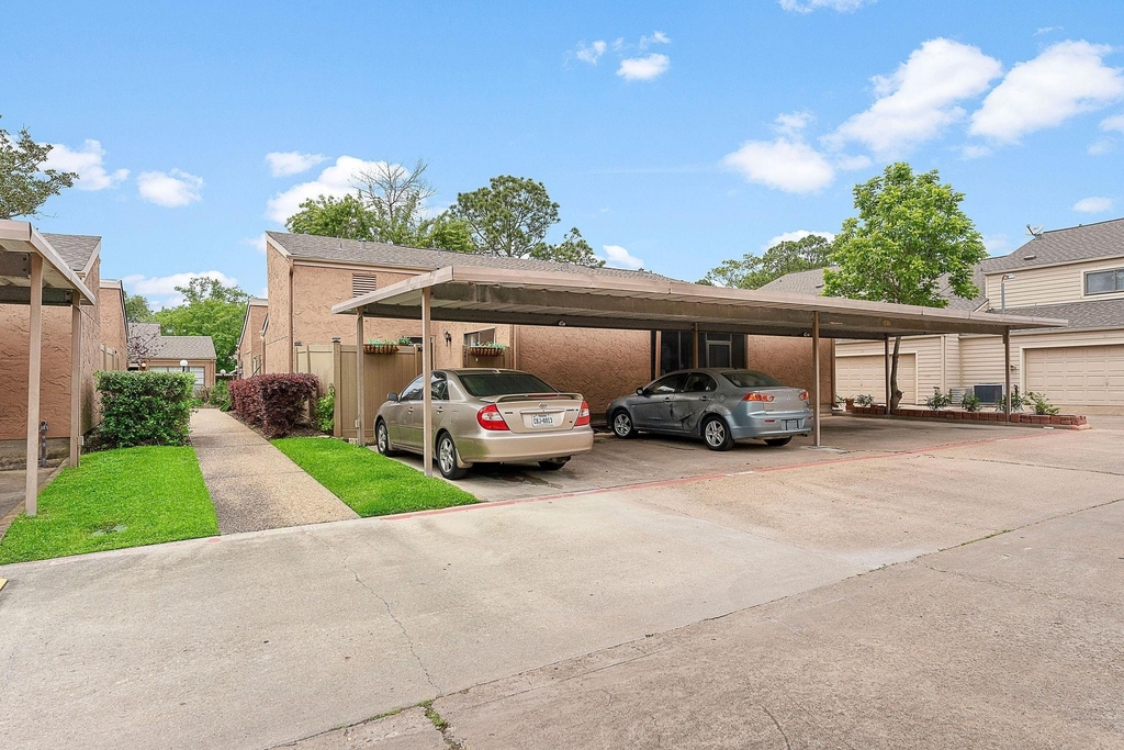 2419 Briarwest Boulevard - Photo 15