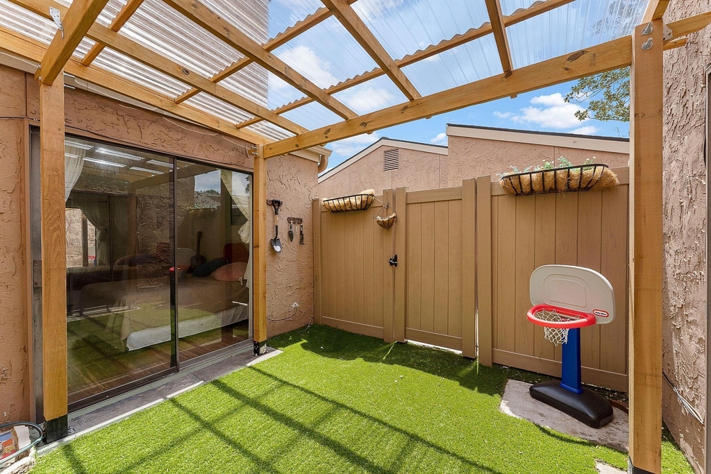 2419 Briarwest Boulevard - Photo 9