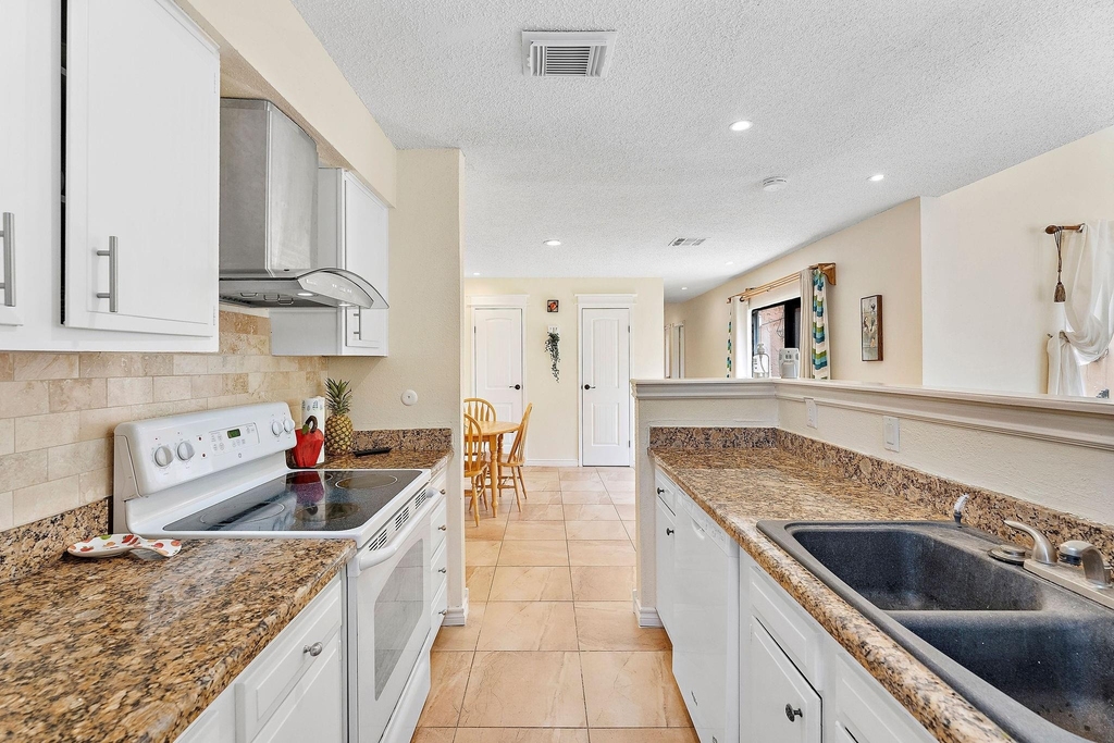 2419 Briarwest Boulevard - Photo 5