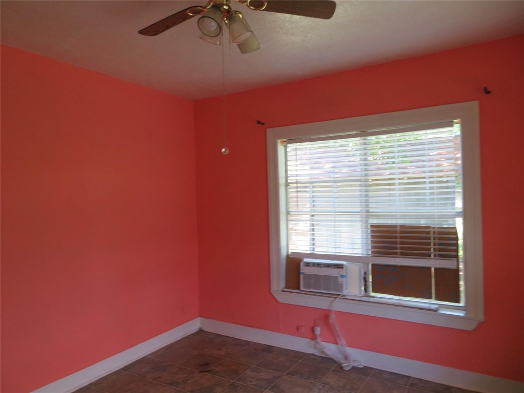 422 Mill Avenue - Photo 11