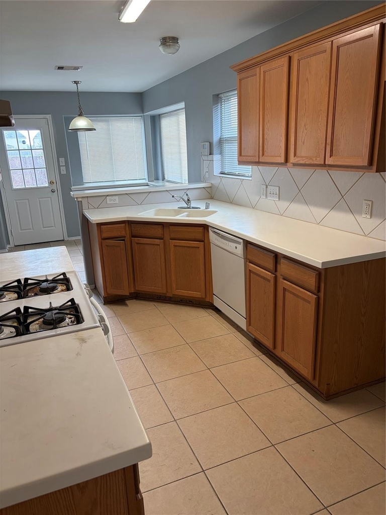 7214 Crescent Mills Drive - Photo 12