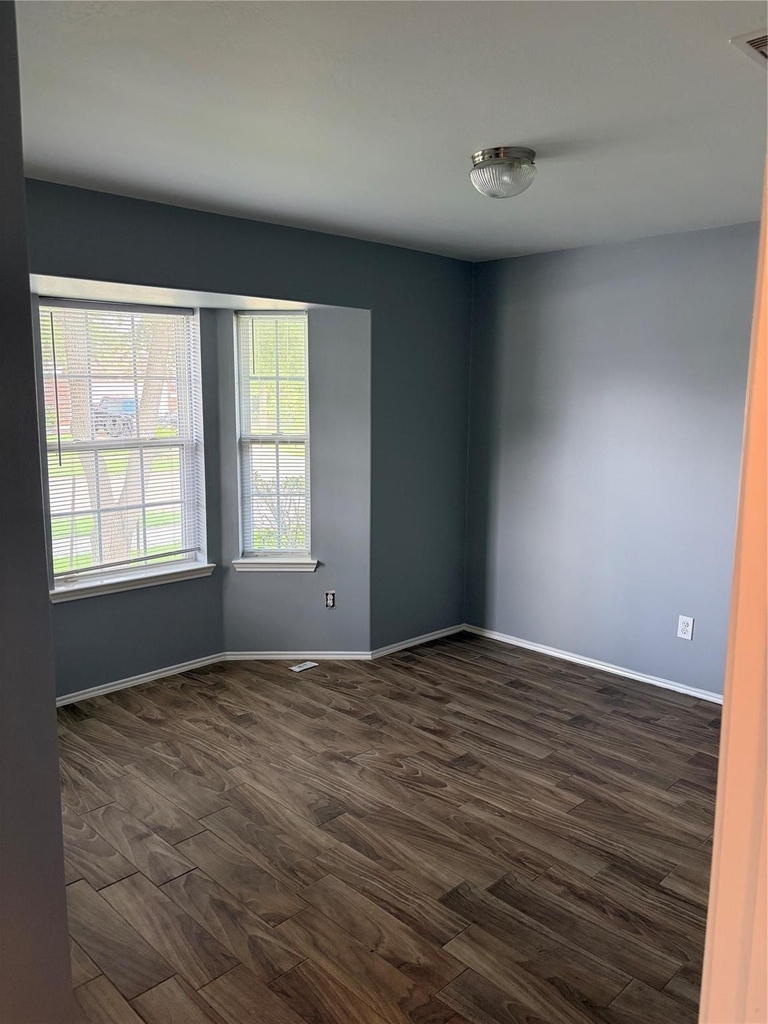 7214 Crescent Mills Drive - Photo 2
