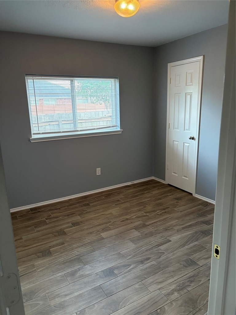 7214 Crescent Mills Drive - Photo 8