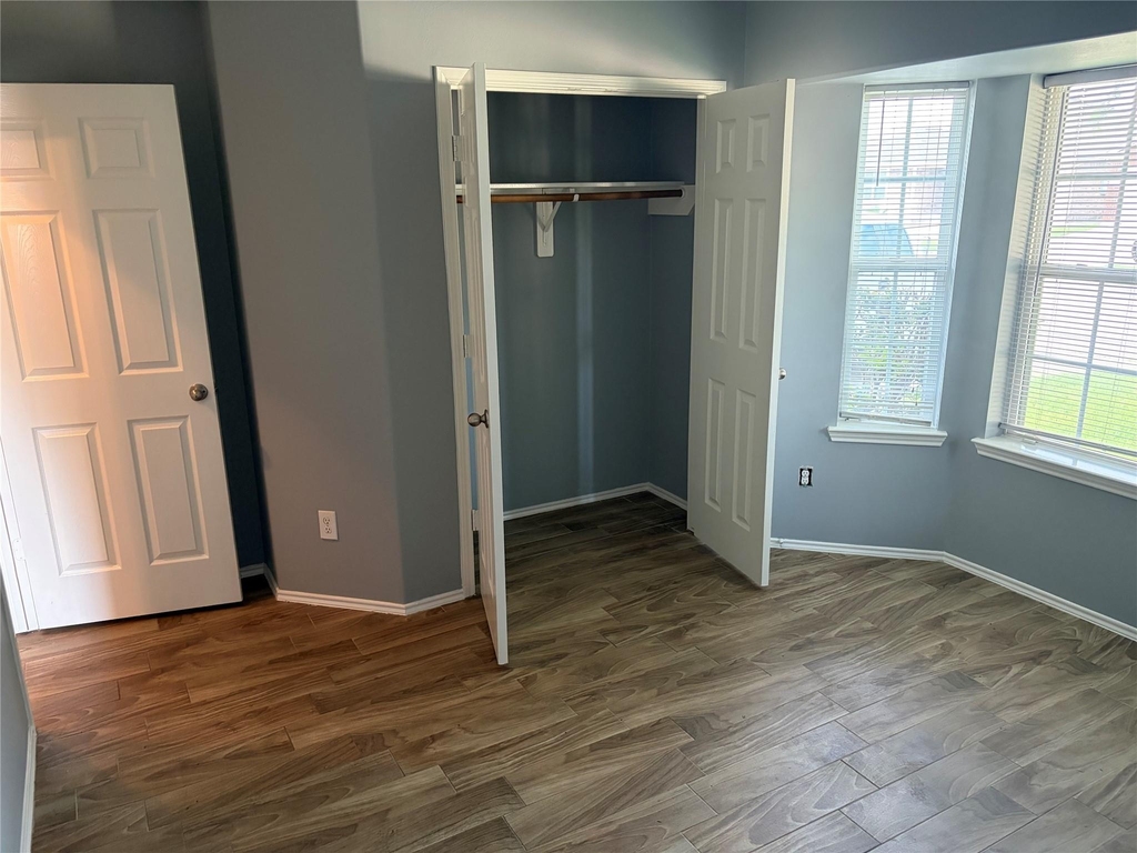 7214 Crescent Mills Drive - Photo 3