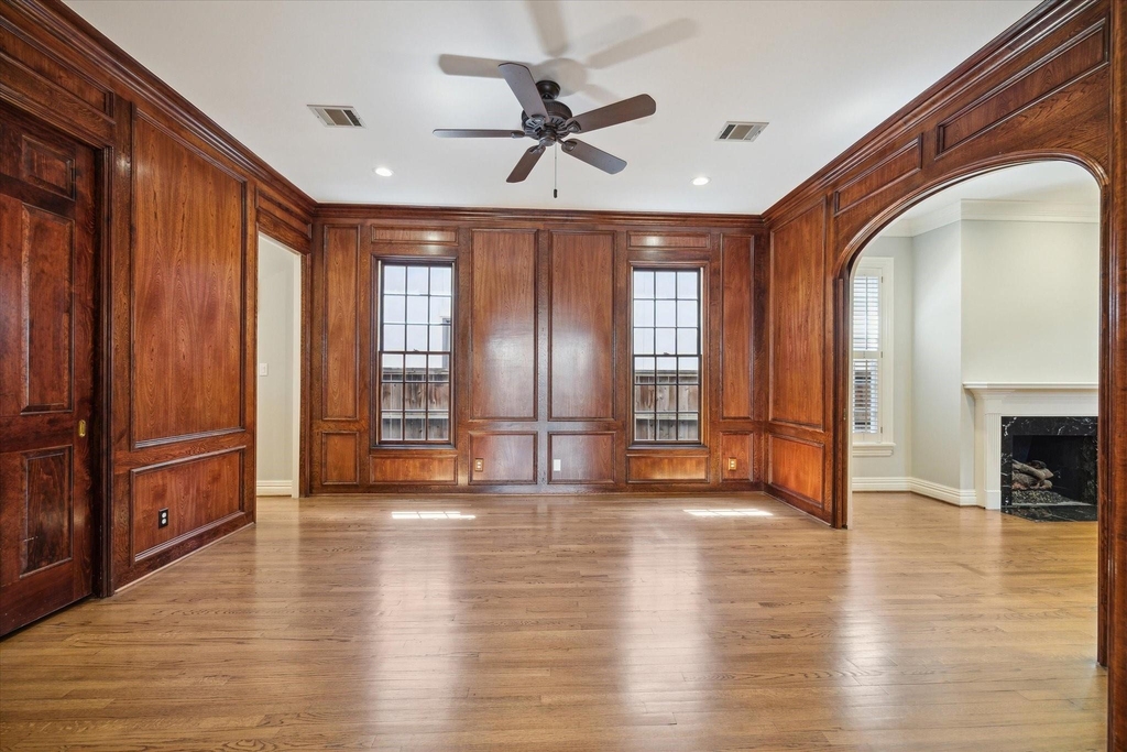 6433 Sewanee Avenue - Photo 1