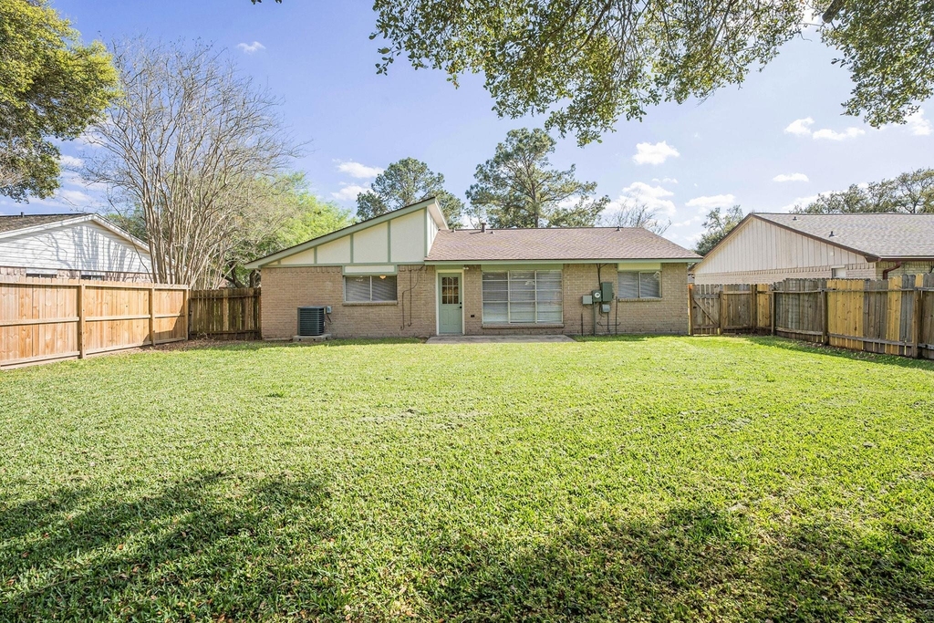 5904 Misty Meadow Street - Photo 13