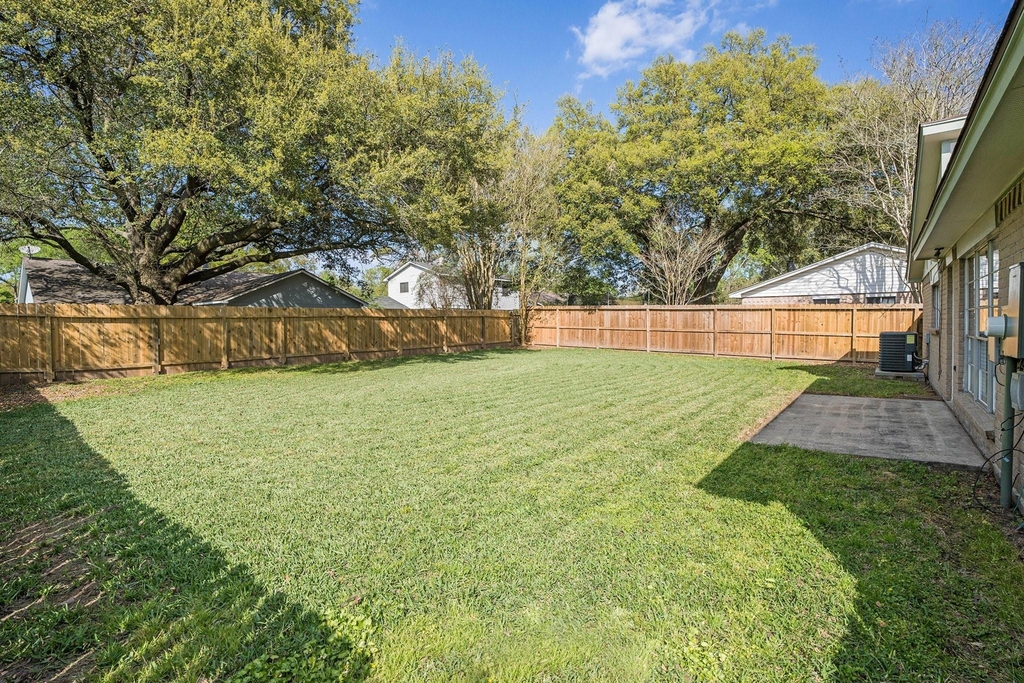 5904 Misty Meadow Street - Photo 14