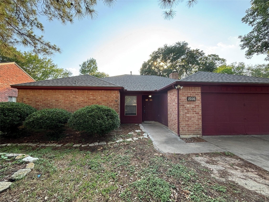 1506 Park Maple Drive - Photo 1