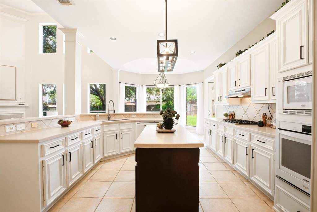 1322 Kirby Lake Court - Photo 12