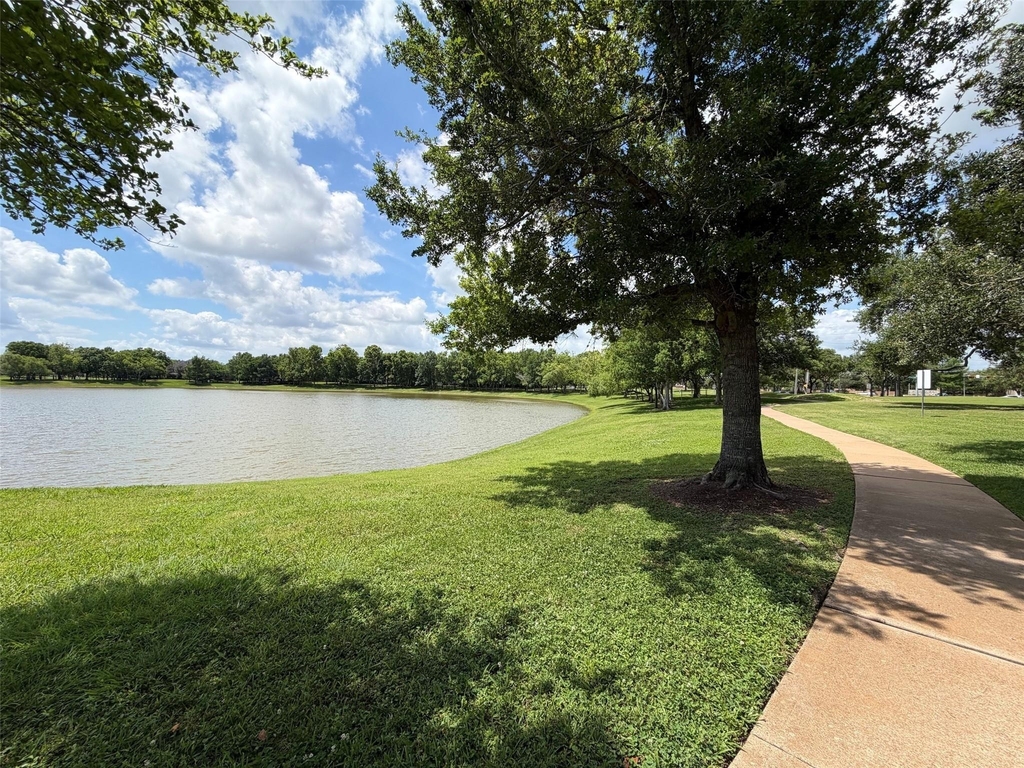 1322 Kirby Lake Court - Photo 47