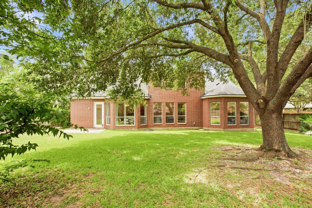 1322 Kirby Lake Court - Photo 42