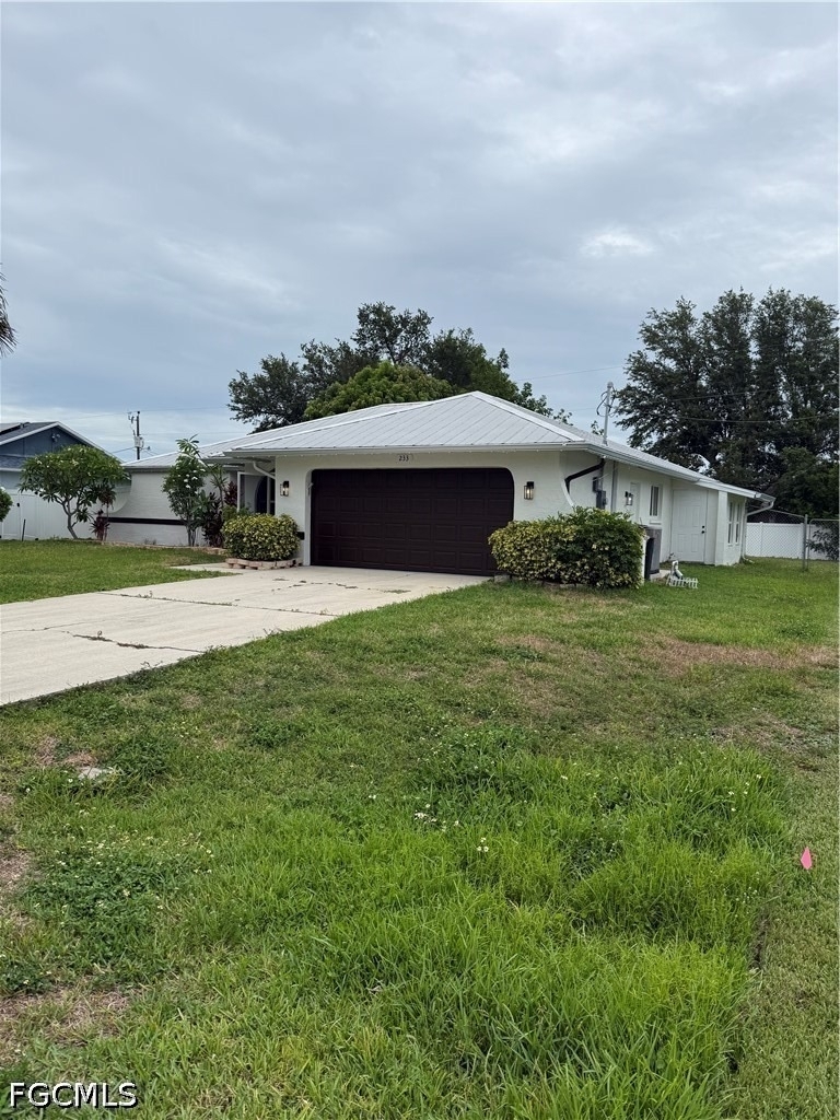233 Sw 43rd Street - Photo 0