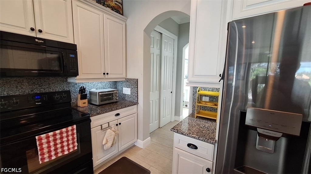 12482 Kentwood Avenue - Photo 12