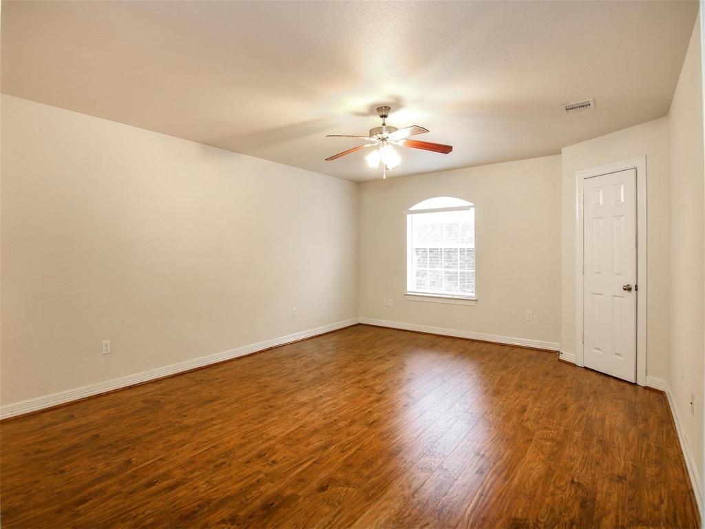 2915 Paige Street - Photo 14