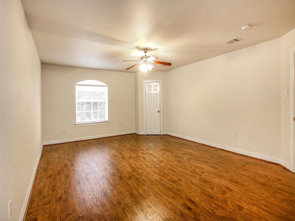 2915 Paige Street - Photo 15