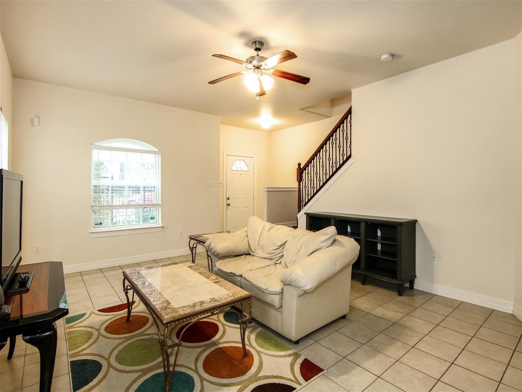 2915 Paige Street - Photo 6