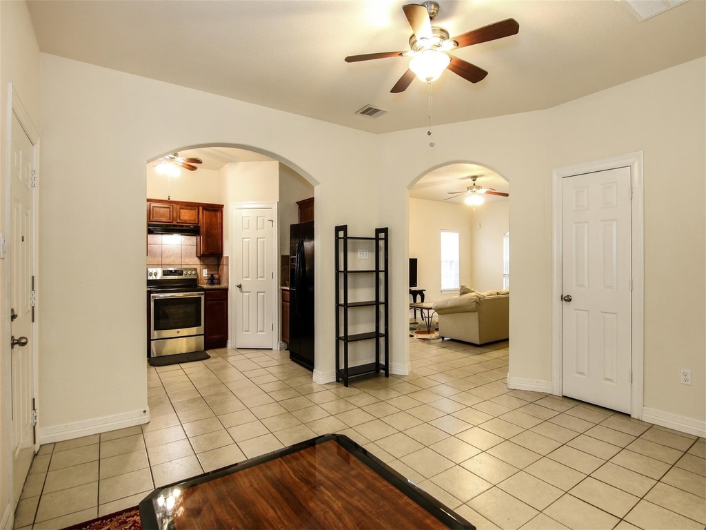 2915 Paige Street - Photo 10