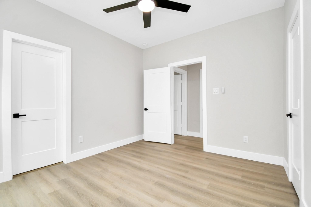 8409 Sunnyhill Street - Photo 11