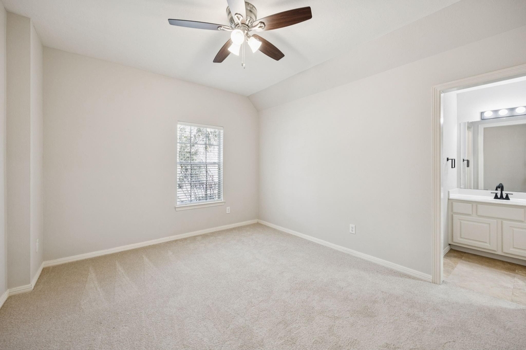 3002 Autumn Cove Court - Photo 29