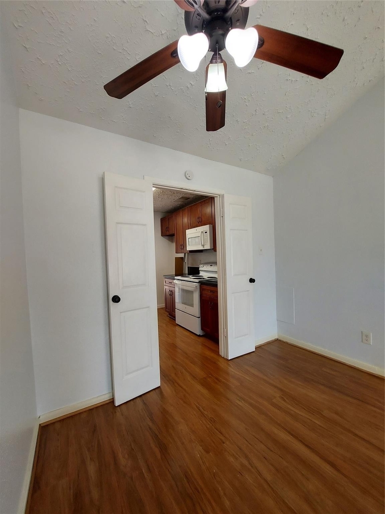 3807 Quiet Place Drive - Photo 33